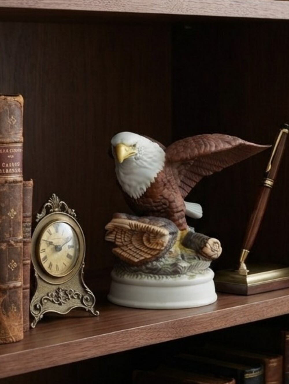 Royal Heritage Americana "Birds in Flight" Collection Bald Eagle Figurine